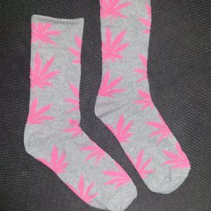 🧦Grey and Pink⊛Pot Leaf⊛Mid Knee Socks🧦